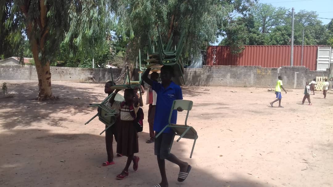 La EFA La Malvesía participa en el proyecto “Ècoles au Senegal” con la donación de material a escuelas de África